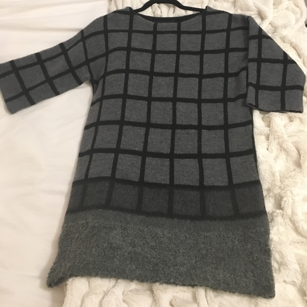 Banana republic gray & black shift dress